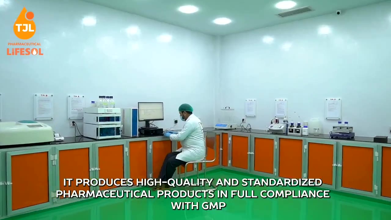 Scientist working in TJL laboratory